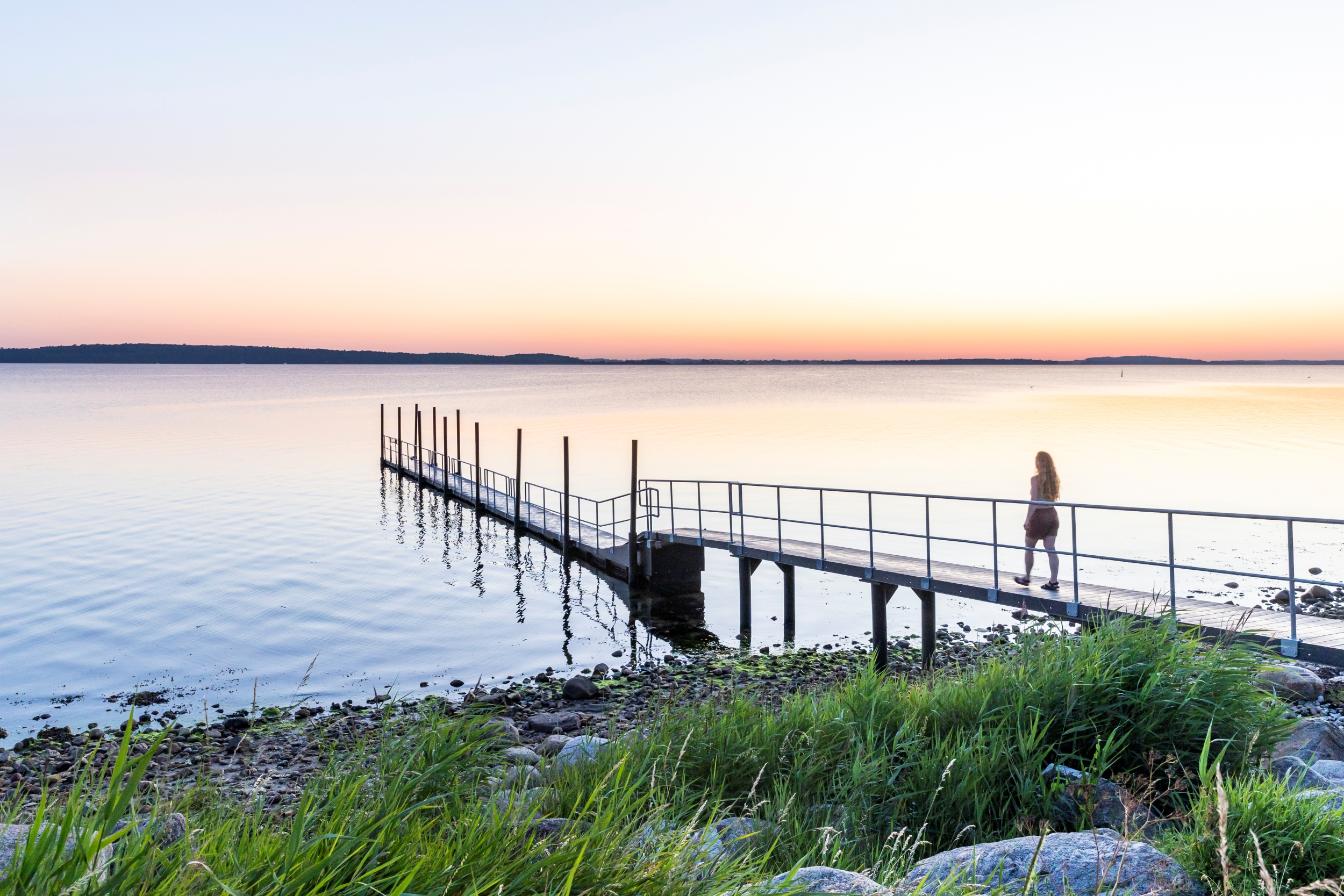Badebro ud i Fjorden